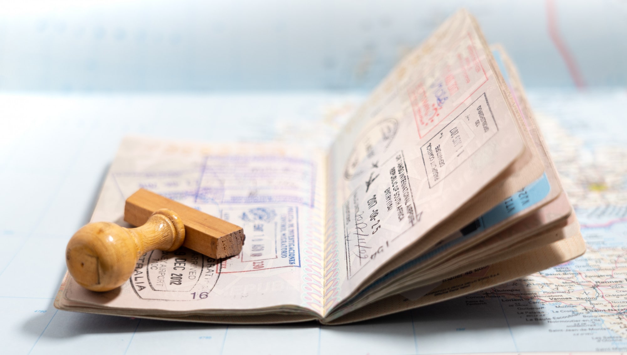 با پاسپورت ایران به چه کشورهایی بدون ویزا میتوان سفر کرد؟